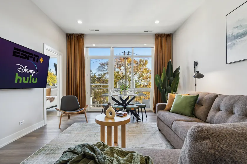 12 Min to Downtown • Rooftop • EV + Free Parking - Image 1