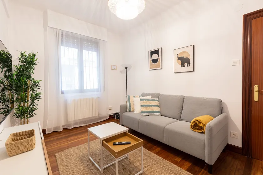 New Bilbao Uribarri Apartment - Image 1