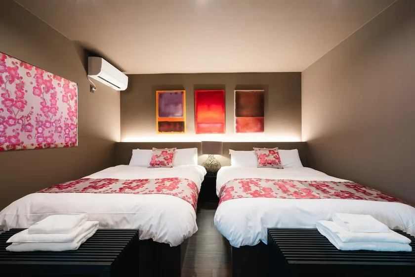 85㎡ Private House | Up to 6 people, 2 double beds & 2 Japanese futons | 6 minutes walk to Kinobori Shrine | Room Fire - Image 1