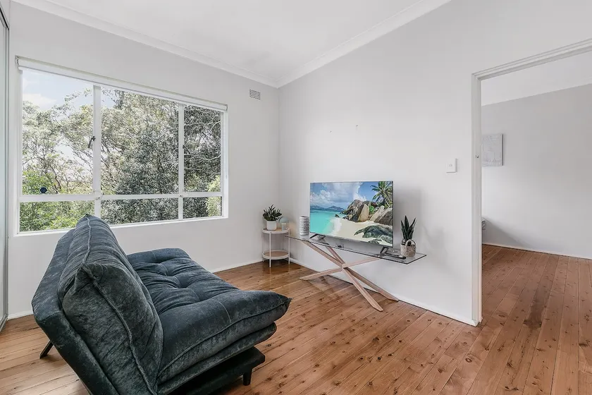 Modern Private Oasis Escape | Parking | Desk - Image 1