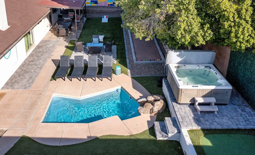 Heated Pool, Spa,Arcade Games,Pool Table,Ping-Pong - Image 1