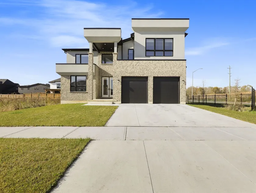 Luxury 5BR· Chef's Kitchen · Sleeps 10 · Superhost - Image 1