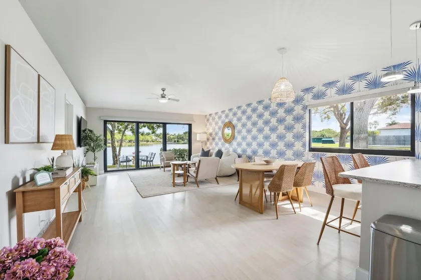Luxe Lakefront Retreat @ PGA National, Near Beach - Image 1