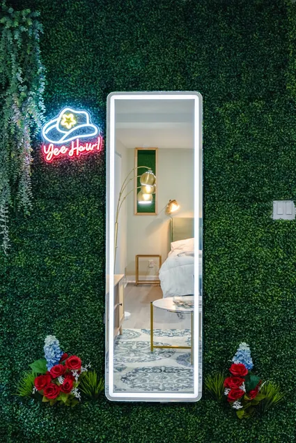 King Bed | Prime Dallas | Airport & DT - Image 1