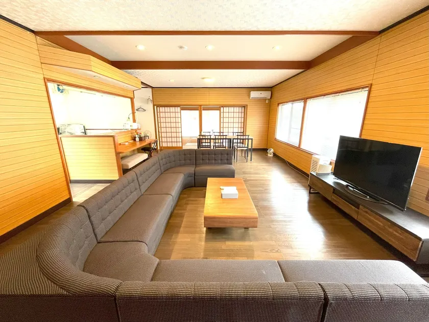 BBQ with nothing to bring | Wooden deck with roof, suitable for rainy days | Hot pot, takoyaki, cheese fondue | Maximum 8 people - Image 1
