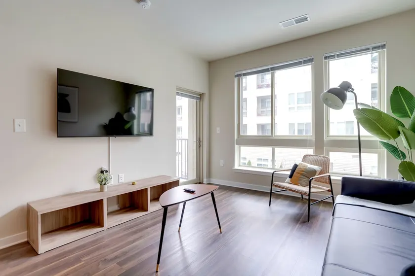 Elegant Apt Near National Mall - Image 1