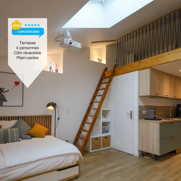 *Downtown*4 people*Terrace*Air conditioning*Near train station* - Image 1