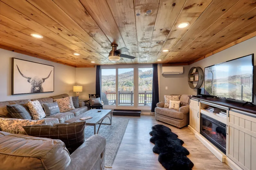Luxury 4 Ensuites - close to Bike/Ski/Golf/Coaster - Image 1