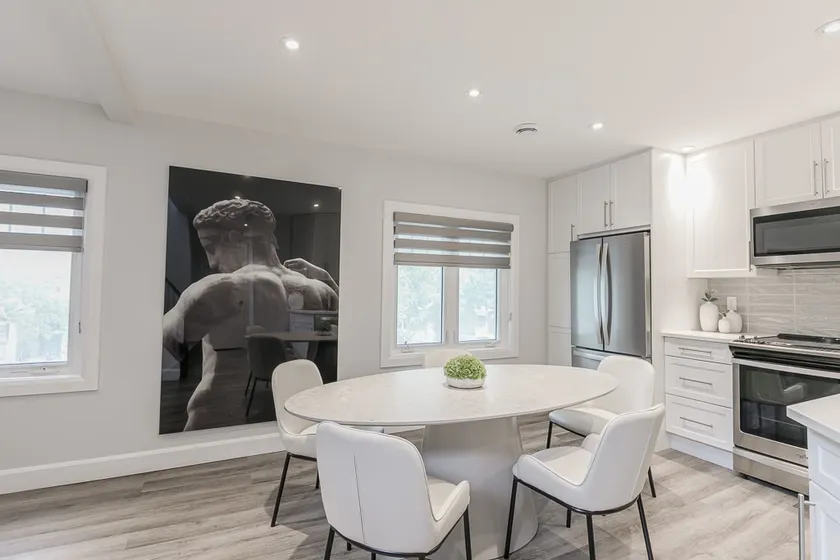 Modern 2-Story Glebe Retreat w/ Deck - Image 1