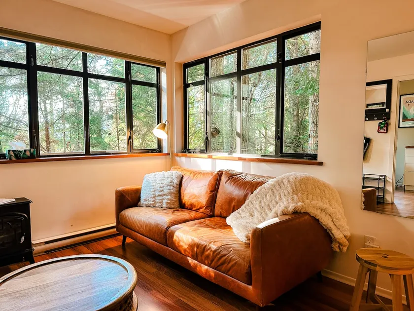 Mossy Creekside Cottage - Image 1