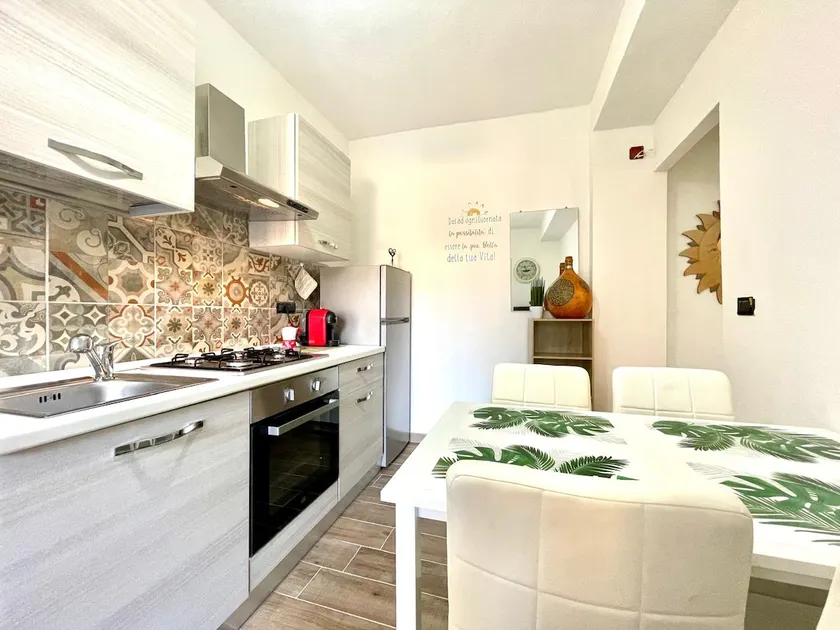 Teddy House Apartments - Image 1