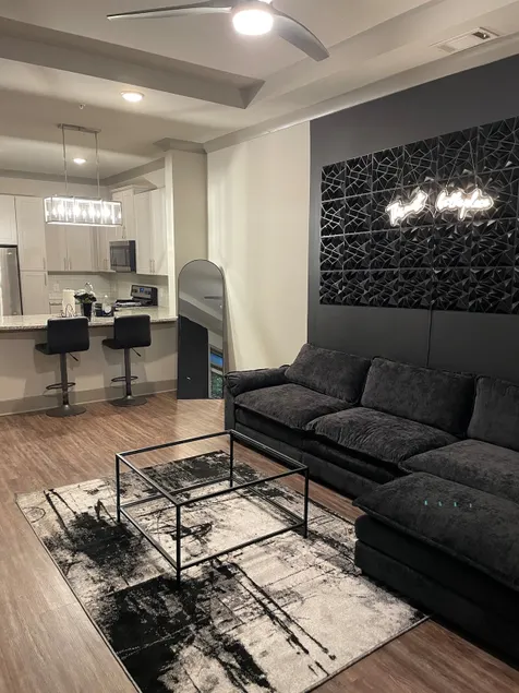 Luxury in the City - Image 1