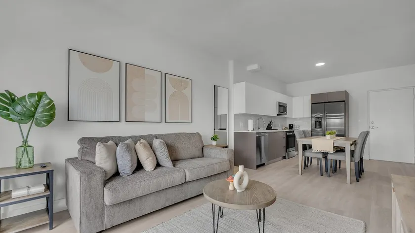 Strong WiFi- Free Parking Spot-Full Kitchen #309 - Image 1