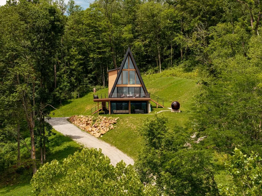 Diamond View PA: A-Frame~Hot Tub~Sauna~City View - Image 1