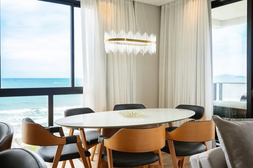 Front Sea with Whirlpool - Seaside Retreat - Image 1