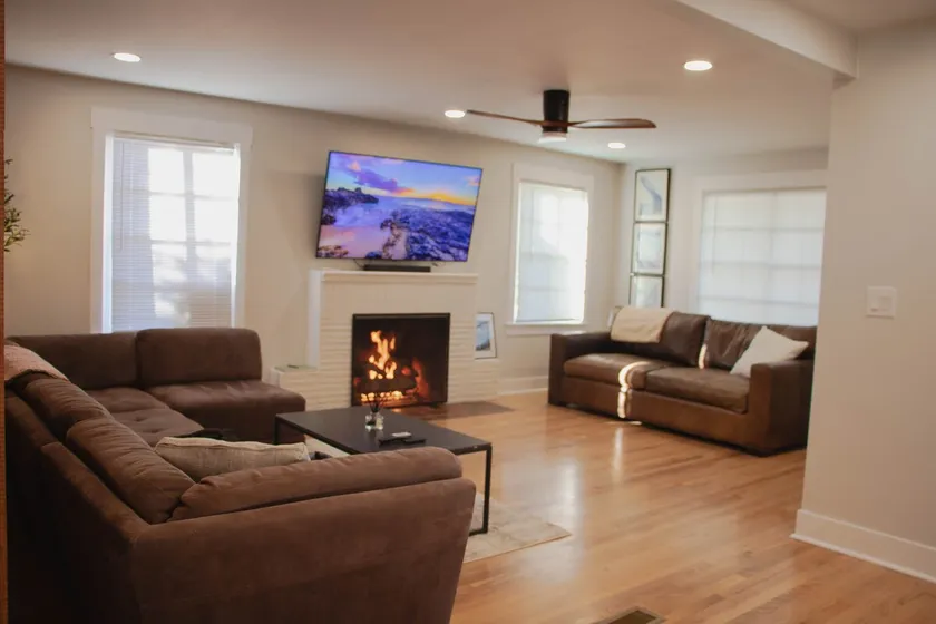 Bright 2BR Retreat w/ Private Fenced Backyard - Image 1