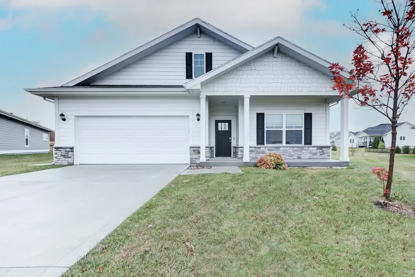 New Chic Suburban 4 BR Ranch Home (Entire Home) - Image 1