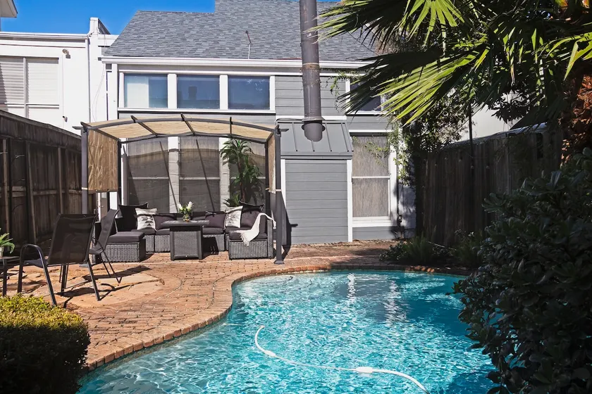 111 3BR Montrose Aquatic Dream | Downtown w/ Pool - Image 1
