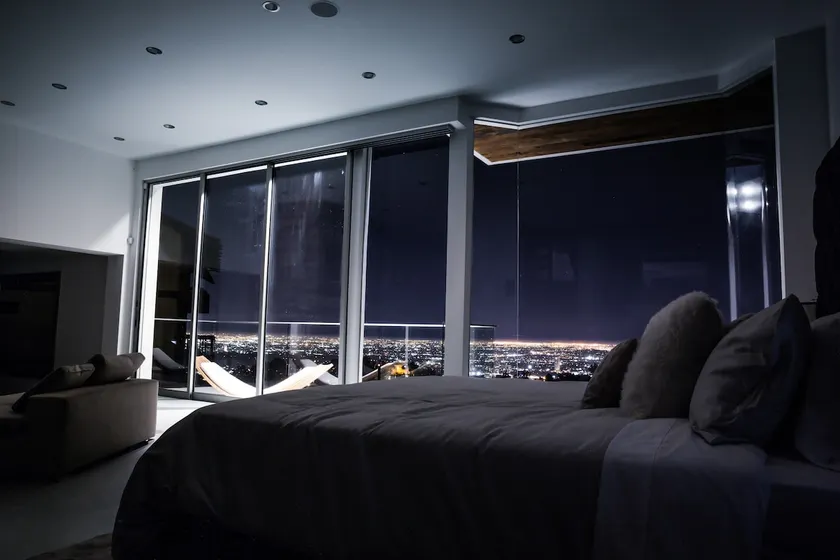 6MiL Big City Views West Hollywood Hills Villa 4BR - Image 1