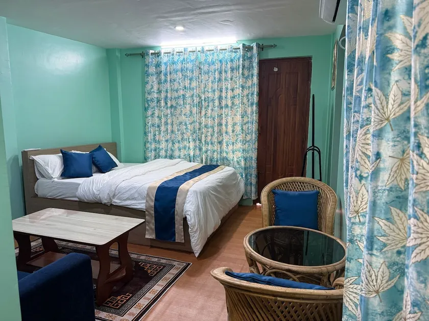 Sisters Home & Apartment - Image 1