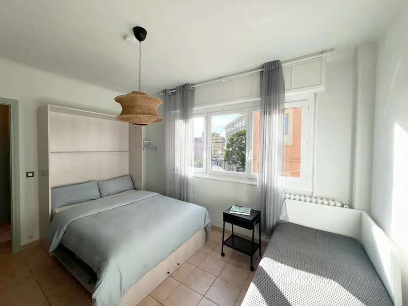 Central Menton Beach Retreat - Image 1
