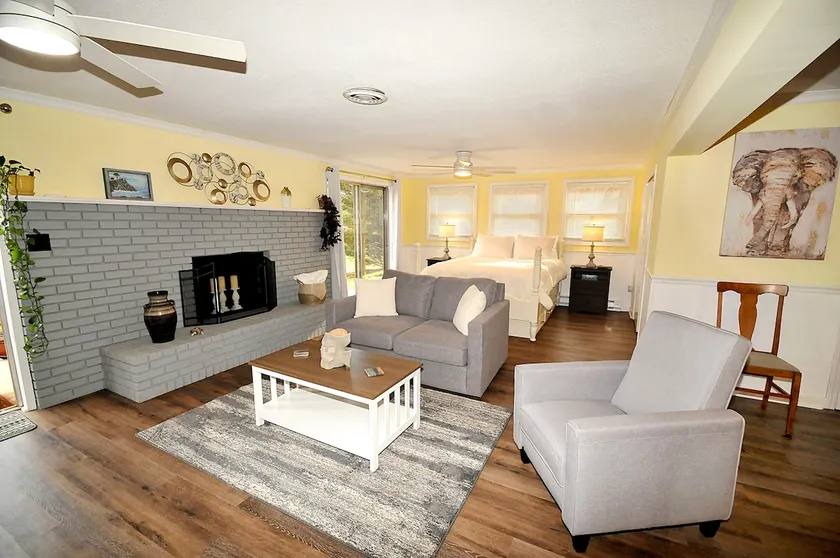 Mint Hill Sweet Spot - Image 1