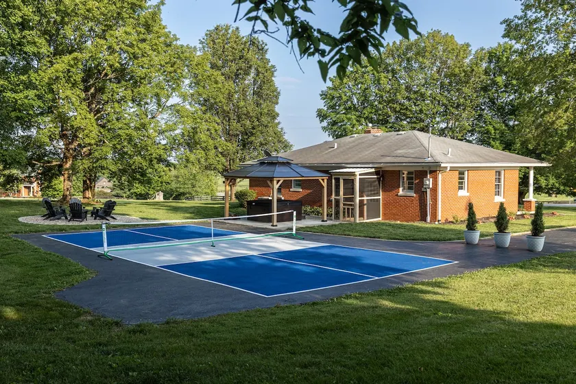 Bourbon Trail - Pickleball - Hot Tub - Mini-Golf - Image 1
