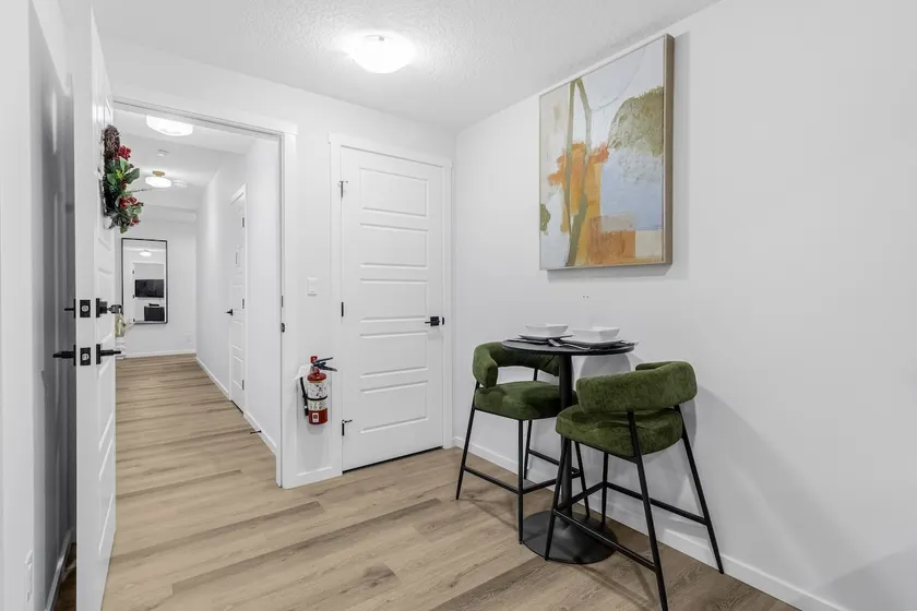 Private 1BR Suite | 15 Min to the Airport (YYC) - Image 1