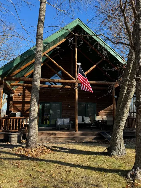 Pet-Friendly Garrison Retreat - Image 1