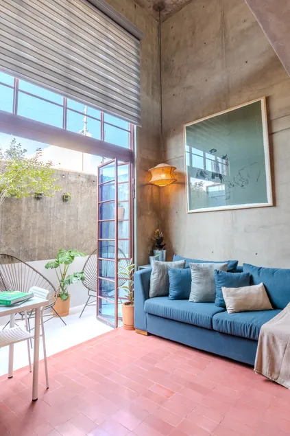 Industrial Loft, Good Location, A/C, Design & Art - Image 1