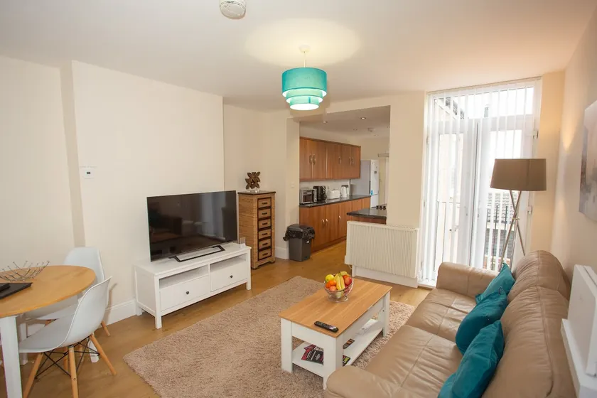Norton Serviced Apartments Free private Parking Wifi - Image 1