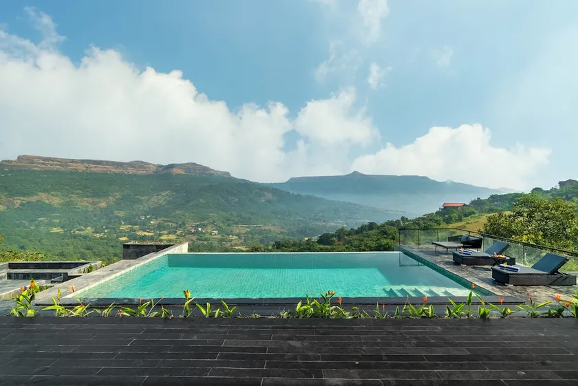 Lavish & Cozy Villa in Lonavala - Image 1