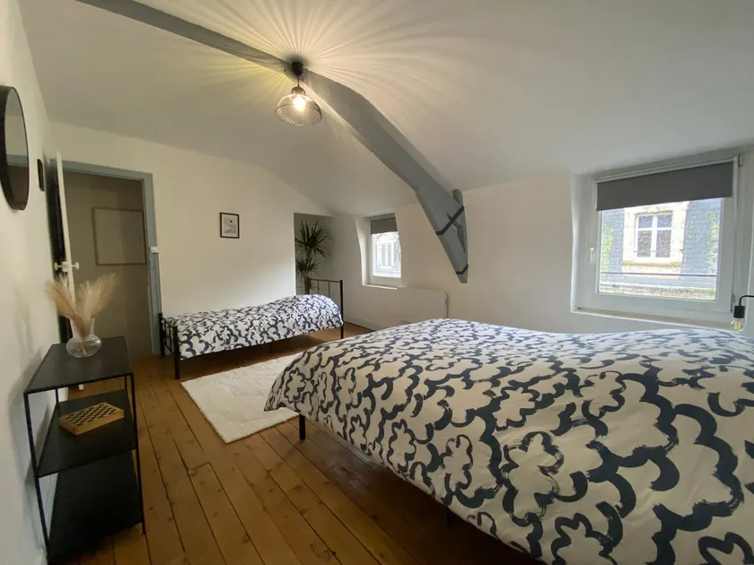 Chinon Historic Center Getaway - Image 1