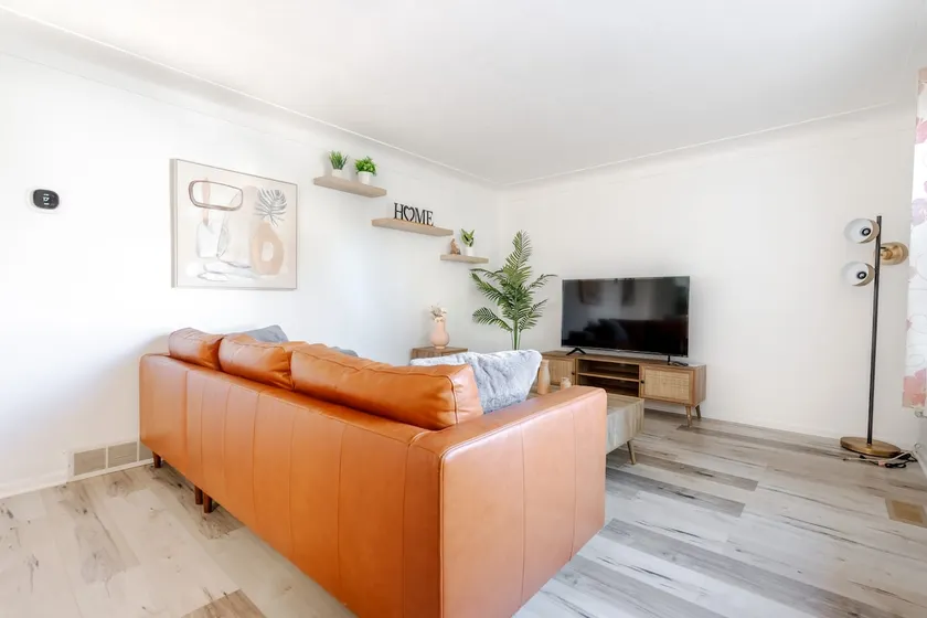 2min - Victoria Hospital/PingPong/FireTable/Sleeps10 - Image 1