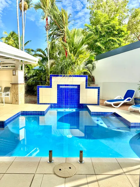 Luxury House on Clifton Beach with Heated Saltwater Swimming Pool - Image 1