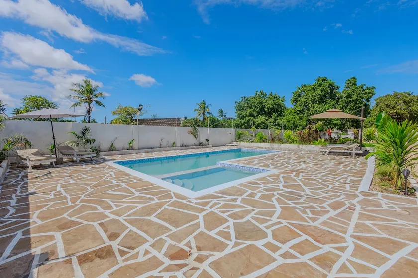 Cozy 1BR 5 min Drive to Diani Beach-Unit A3 - Image 1