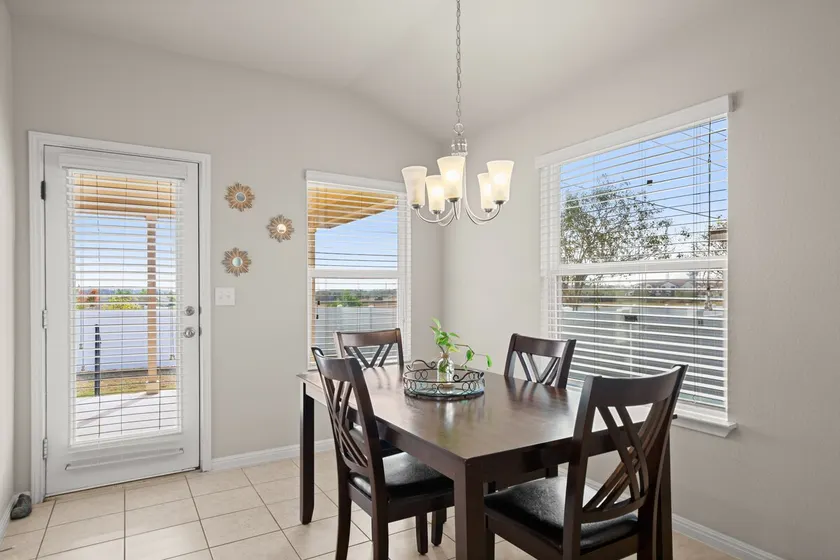 Charming retreat near major shopping center&AUS - Image 1