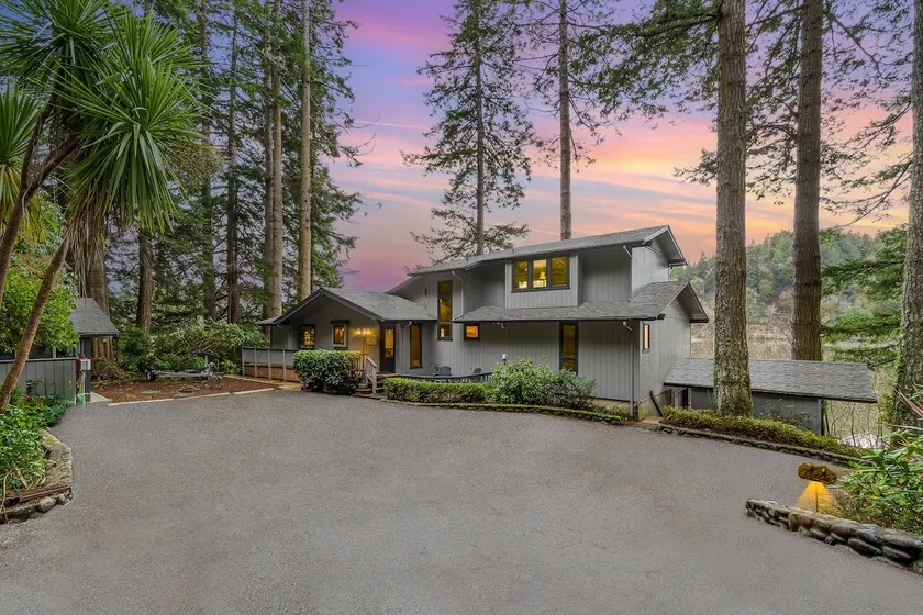 Stay In Lakeside-Lake Front Luxe - Image 1