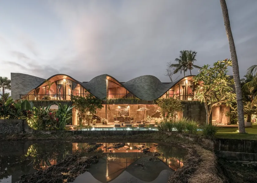 ALPHA HOUSE– Design villa w full concierge service - Image 1