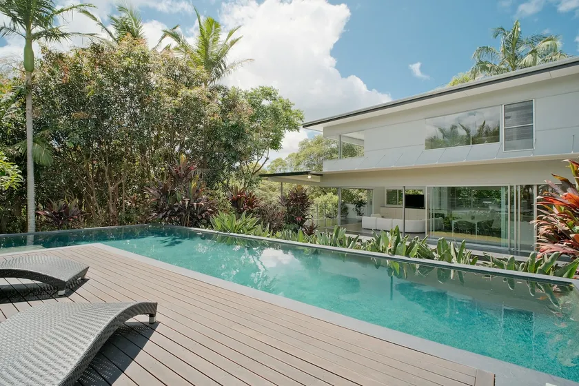 Noosa Summit Tropical Retreat - Image 1
