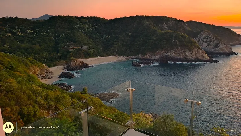 EXCLUSIVE OCEANFRONT Casa Di Luca - Image 1