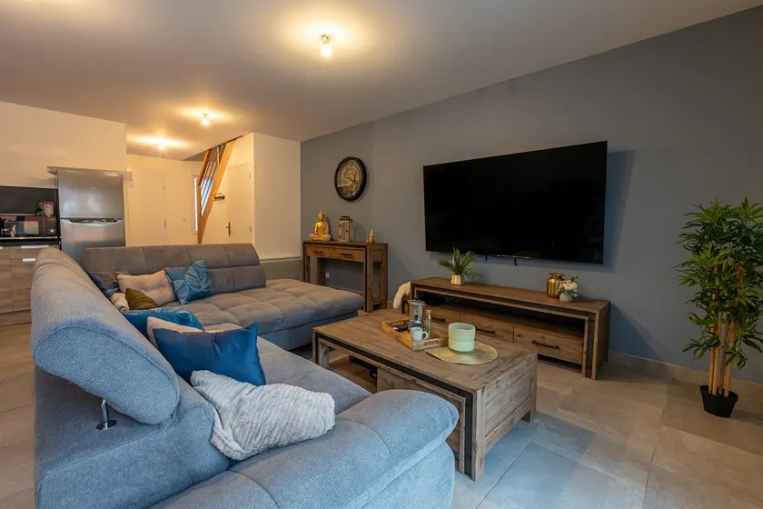4 Bis - Maison moderne cozy avec extérieur - Image 1
