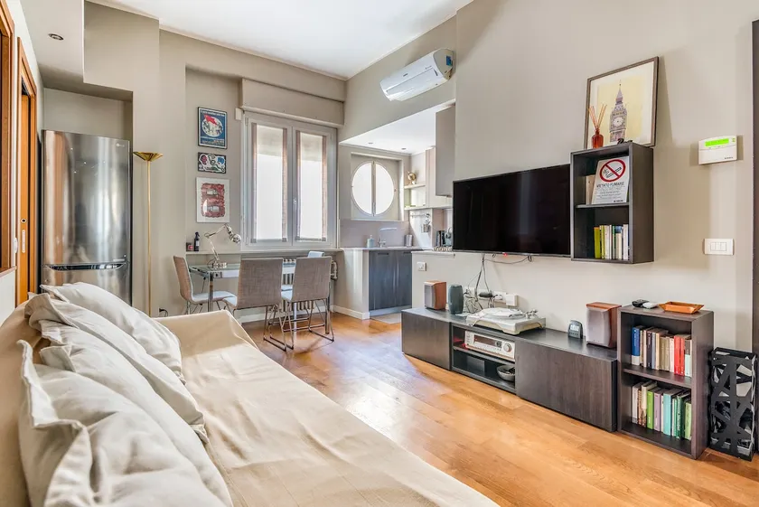 [Milan Heart] Comfortable apartment near the Duomo and Navigli - Image 1