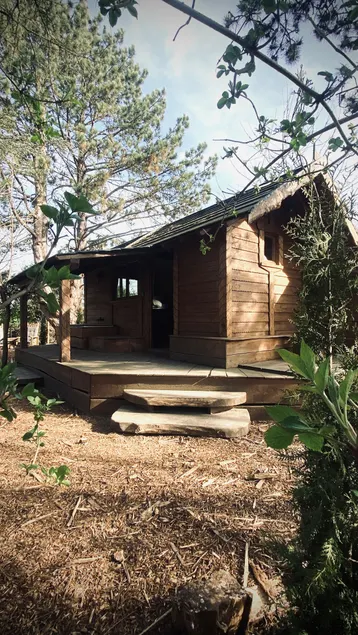 The Valhalla Cabin in 'Pays des Collines' - Image 1
