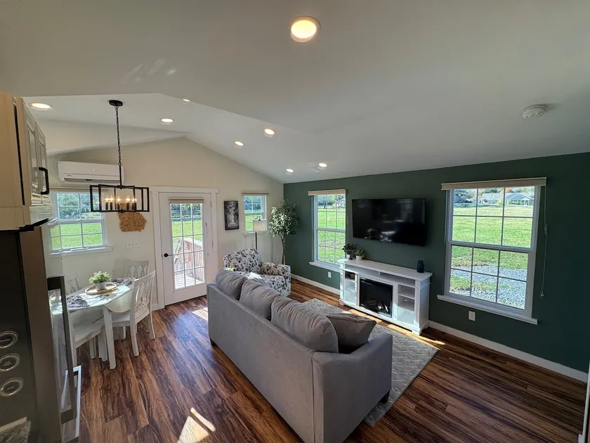 Relaxing Home Getaway - Image 1