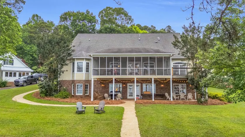 Lakefront Oasis on Lake Keowee - Image 1