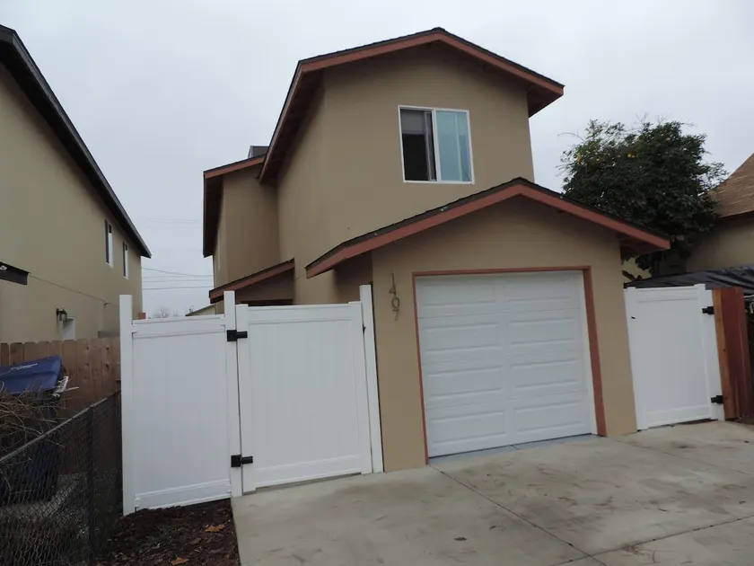 New Modern Home 4beds 2.5 bath - Image 1