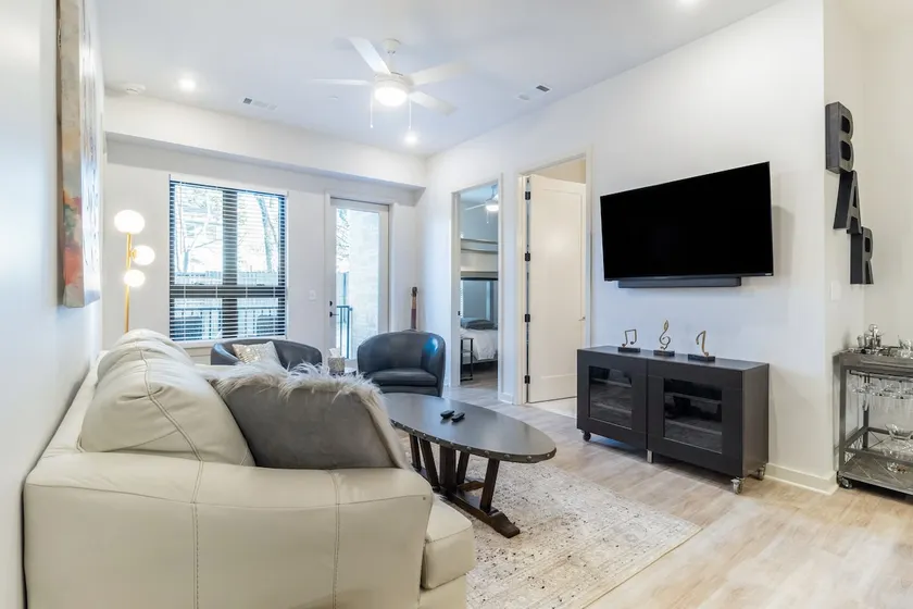 Chic 3BR on Music Row with Pool & Downtown Views - Image 1