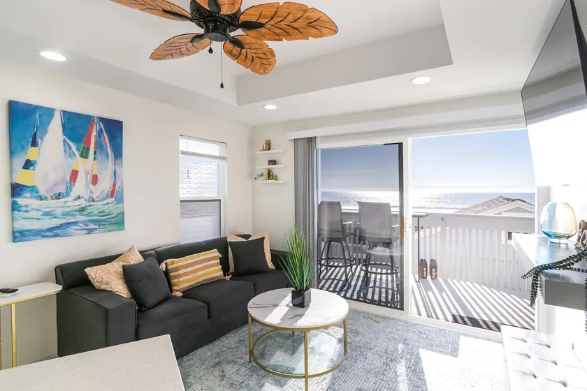 Stunning Oceanfront 2 bedroom ~ getaway in style~ - Image 1
