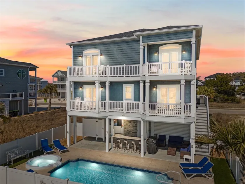 Beach House: GameRoom, HeatedPool, HotTub, TikiBar - Image 1